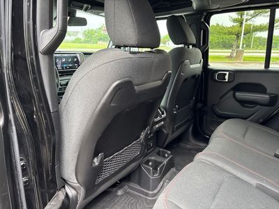 2024 Jeep Wrangler — photo 35 view