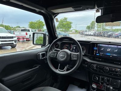 2024 Jeep Wrangler — photo 43 view