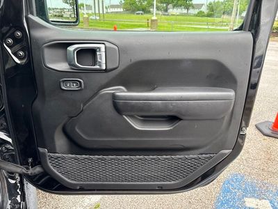 2024 Jeep Wrangler — photo 45 view