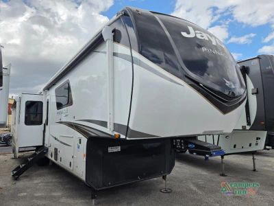 2026 Jayco Pinnacle - Photo 1