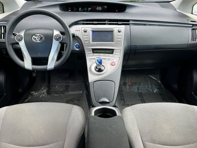 2015 Toyota Prius - Photo 3