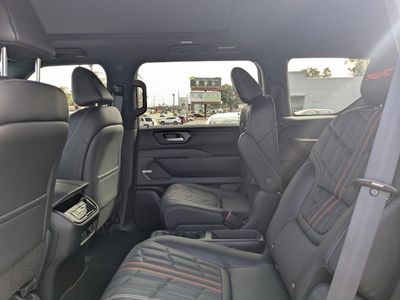 2026 Nissan Armada - Photo 14