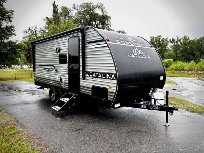 2026 Coachmen Catalina Summit Series 7 — front three-quarter view