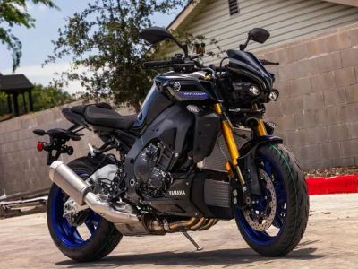 2026 Yamaha MT-10 SP — front three-quarter view