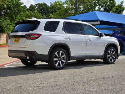 2023 Honda Pilot — rear three-quarter view