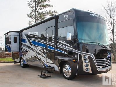 2025 Forest River Georgetown Gt7 — front three-quarter view