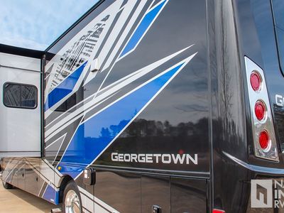 2025 Forest River Georgetown Gt7 — photo 8 view