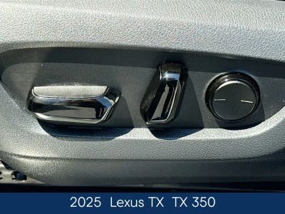 2025 Lexus TX - Photo 19