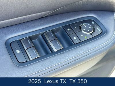 2025 Lexus TX - Photo 18