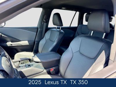 2025 Lexus TX - Photo 8