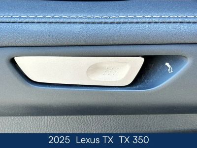 2025 Lexus TX - Photo 17