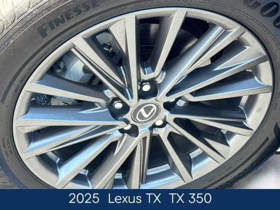 2025 Lexus TX - Photo 12