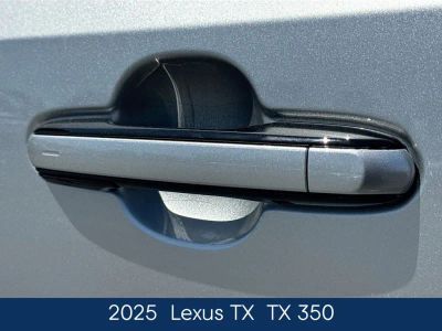 2025 Lexus TX - Photo 13