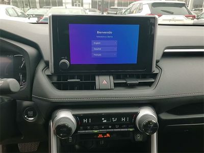 2024 Toyota RAV4 - Photo 18