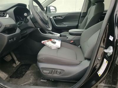 2024 Toyota RAV4 - Photo 12