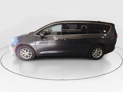 2023 Chrysler Voyager - Photo 4