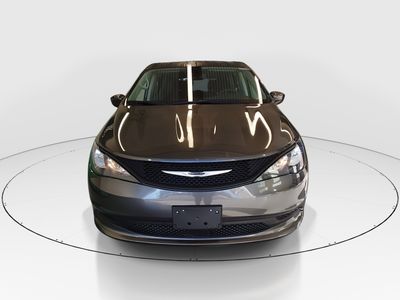 2023 Chrysler Voyager - Photo 2