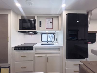 2026 Grand Design TRANSCEND XPLOR - Photo 4