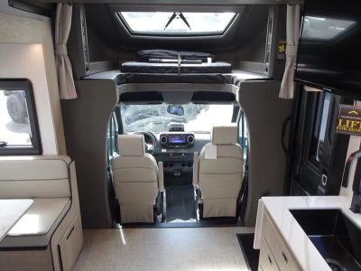 2026 Grand Design LINEAGE SERIES M - Photo 3