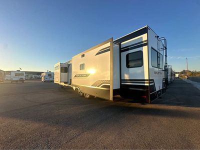 2026 Grand Reflection Travel Trailer - Photo 4