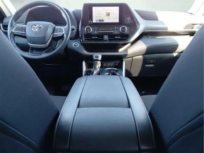 2024 Toyota Highlander — side profile view