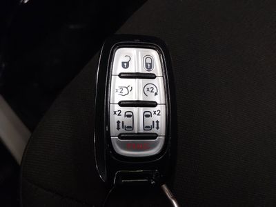 2023 Chrysler Voyager - Photo 15