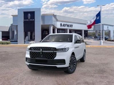 2026 Lincoln Navigator L — side profile view