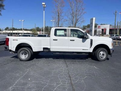 2026 Ford F-350SD - Photo 2