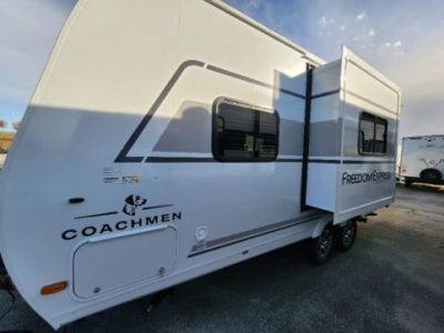 2025 Coachmen Freedom Express Select - Photo 5