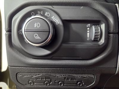 2026 Jeep Gladiator - Photo 17