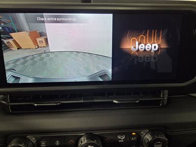 2026 Jeep Gladiator - Photo 11