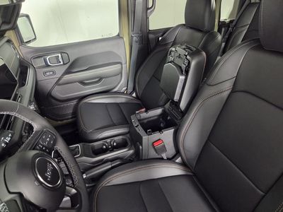 2026 Jeep Gladiator - Photo 19