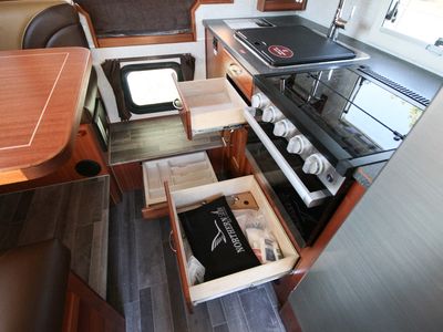 2026 Northern Lite Limited Edition 9-6LEWB — photo 13 view