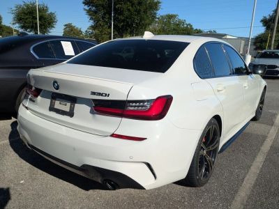 2022 BMW 3 Series - Photo 2
