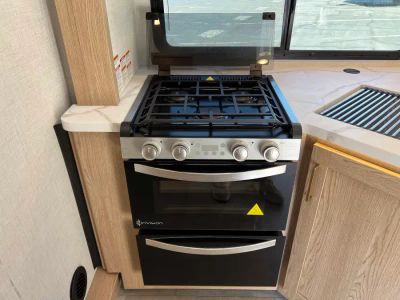 2027 Thor Motor Coach CHATEAU — photo 12 view