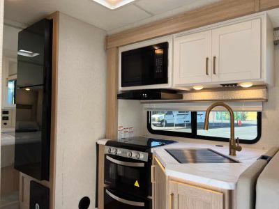 2027 Thor Motor Coach CHATEAU — photo 11 view