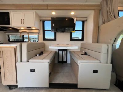 2027 Thor Motor Coach CHATEAU — photo 9 view