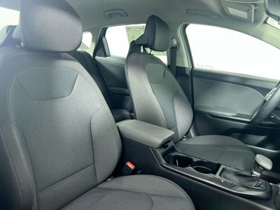 2026 Kia K4 - Photo 26