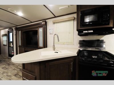2018 Keystone RV Cougar - Photo 16