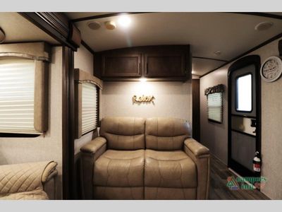 2018 Keystone RV Cougar - Photo 19