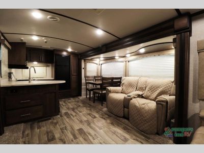 2018 Keystone RV Cougar - Photo 13