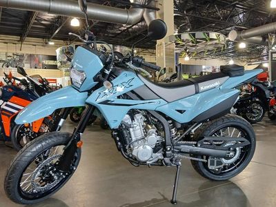 2025 Kawasaki KLX300SM - Photo 4