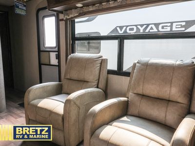 2018 Keystone RV Cougar Half-Ton Series - Photo 11
