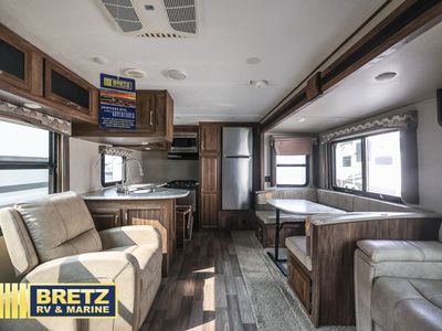 2018 Keystone RV Cougar Half-Ton Series - Photo 8