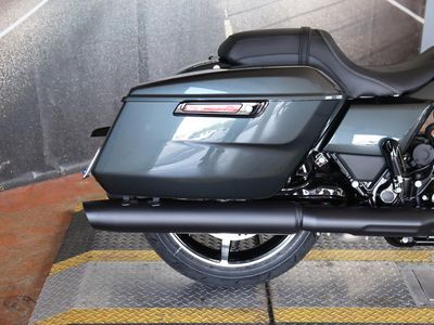 2025 Harley-Davidson FLHX - Street Glide - Photo 15