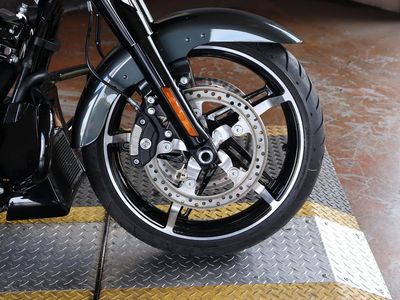 2025 Harley-Davidson FLHX - Street Glide - Photo 10