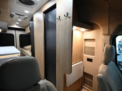 2027 Entegra EXPANSE — photo 14 view