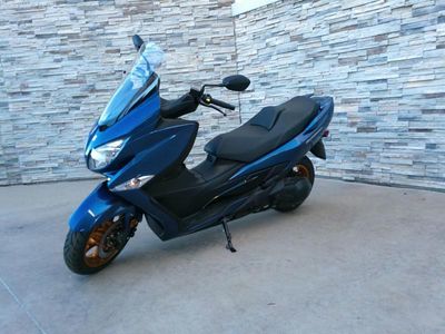 2026 Suzuki Burgman 400 - Photo 3
