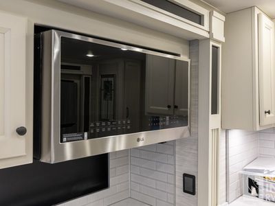 2026 Tiffin Motorhomes Allegro Bay - Photo 16