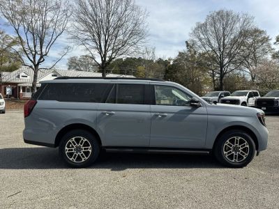 2026 Ford Expedition Max — photo 8 view